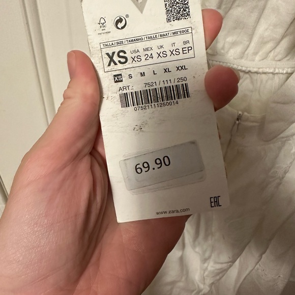 Brand new white summer open back Zara dress - Picture 4 of 4